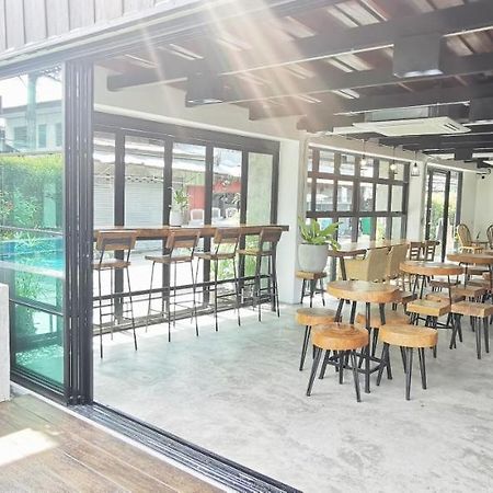 Stay Here Hostel Chiang Mai Exterior foto